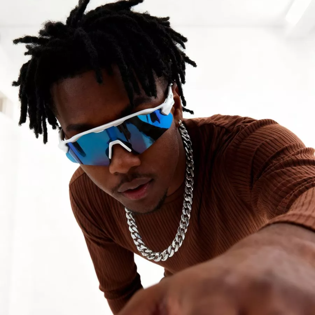 Óculos Esportivo Unissex Lente Espelhada Polarizada Azul com Armação Branca e Preta - OE03