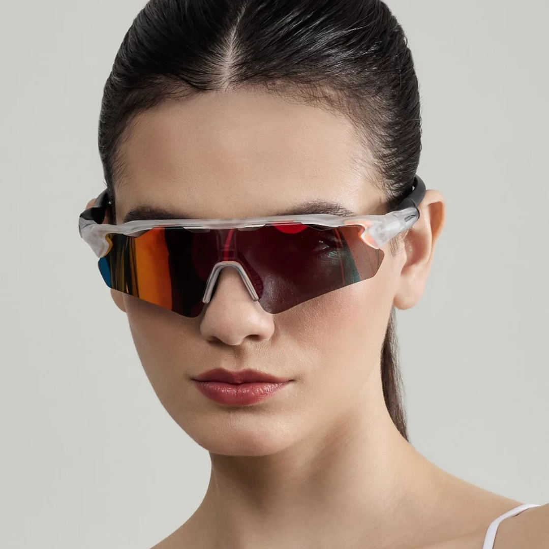 Óculos Esportivo Unissex Lente Espelhada Polarizada Vermelha com Armação Transparente e Preta - OE07